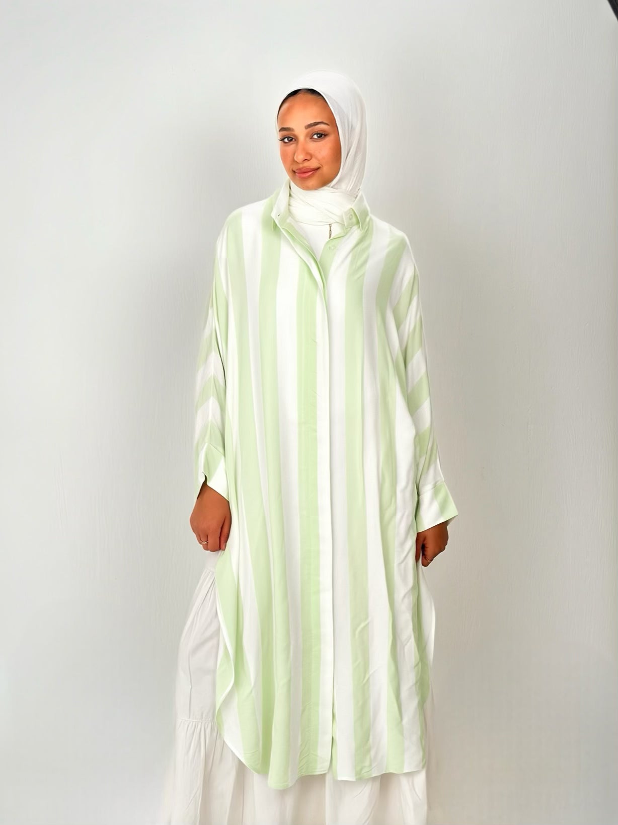 Gaia Shirt in ( pastel green )